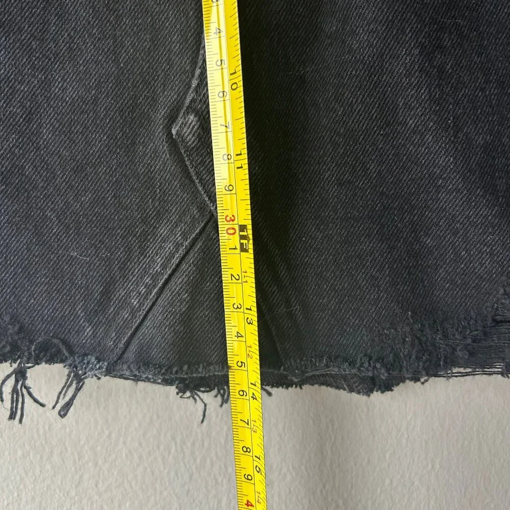 AGOLDE Parker Raw Hem Black Distressed Denim Mini Skirt Women's Size 25 - Picture 9 of 9